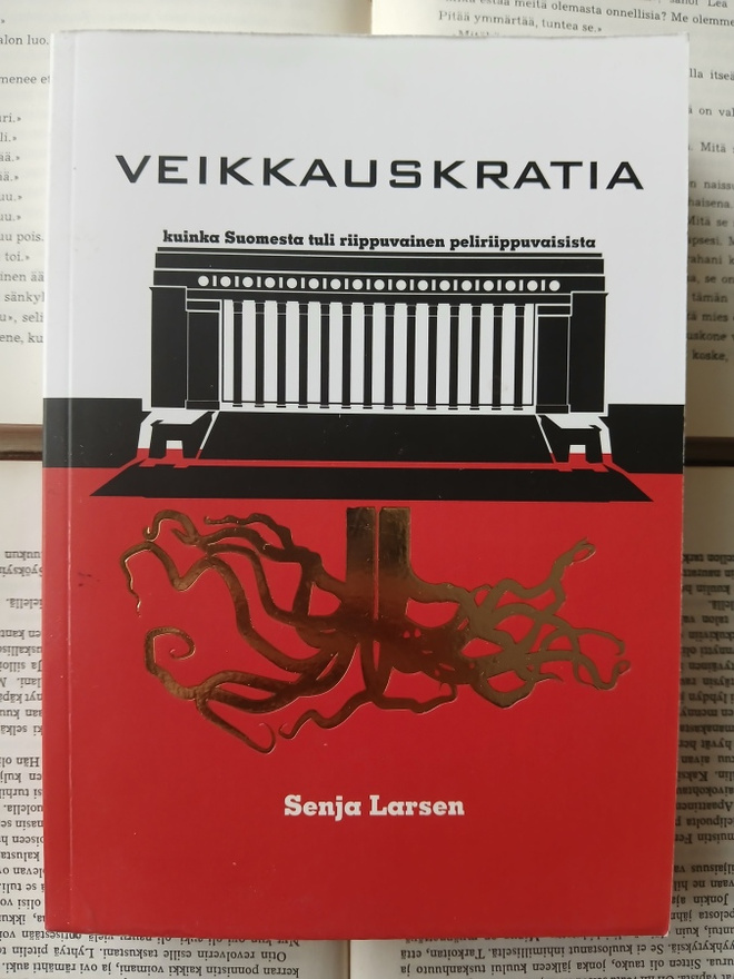 Senja Larsen - Veikkauskratia (nid.)