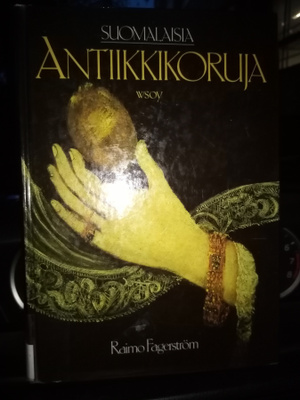 Raimo Fagerström: SUOMALAISIA ANTIIKKIKORUJA  (Sis.pk:t)