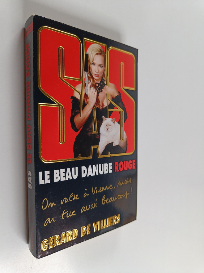 Gerard De Villiers : Le beau Danube rouge