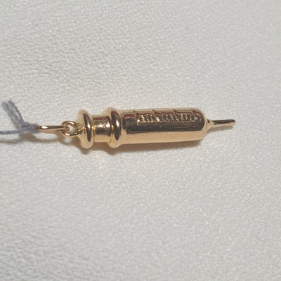 Kultainen 14 k lääkeruisku riipus Uusi