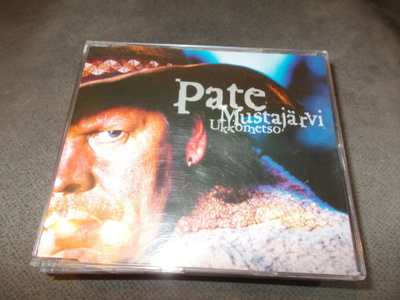 CDM PATE MUSTAJÄRVI ** UKKOMETSO **