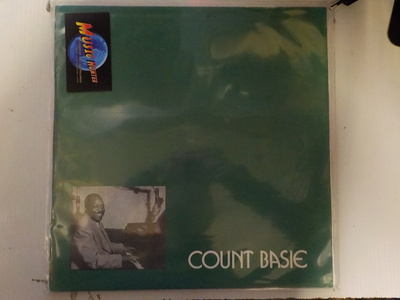 COUNT BASIE - S/T EX+/EX+ LP