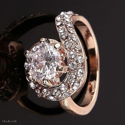 50 .. 14k Kulta Duble Valkoinen Safiiri Crystal .. Sormus