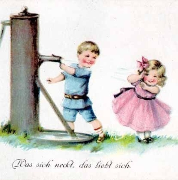 LAPSET / Tyttö ja poika kaivolla, poika kastelee. 1910-l.