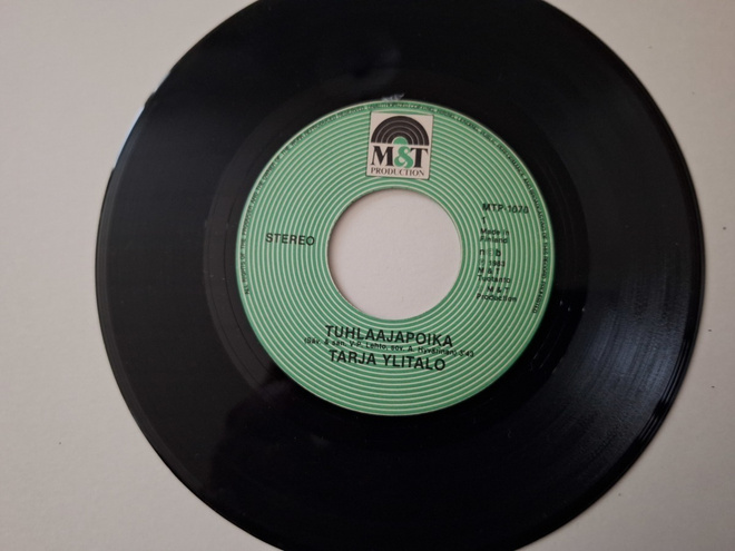 TARJA YLITALO - TUHLAAJAPOIKA 7 " Single