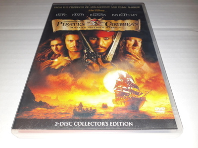Pirates of the Caribbean Mustan helmen kirous (2-disc) (DVD)