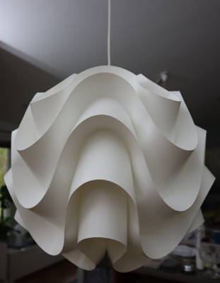 Le Klint 172M valaisin, design Poul Christiansen