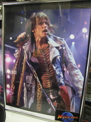 AEROSMITH TAULU STEVEN TYLERIN NIMMARILLA !