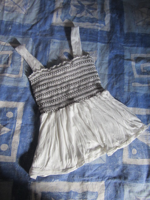 Toppi XS H&M rypytetty yläosa