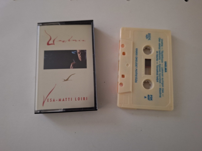 VESA-MATTI LOIRI - UNELMIA c-kasetti