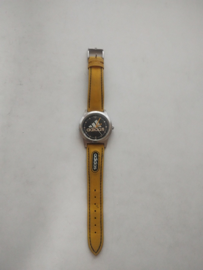 Adidas kello