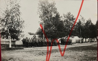 Valokuva Uudenmaan Rykmentti leirillä Parolassa