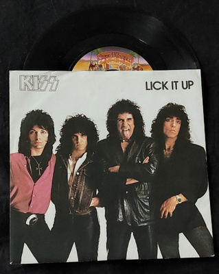 KISS : 7" Single Lick it up