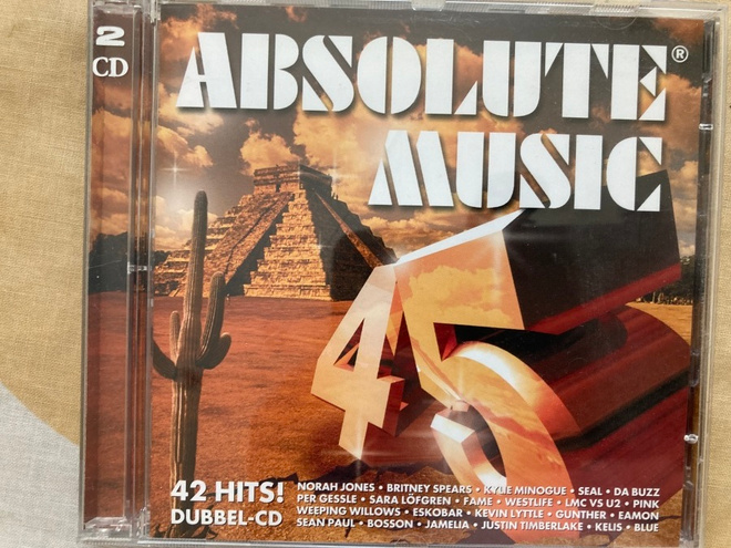 ABSOLUTE MUSIC 45  -  2 cd