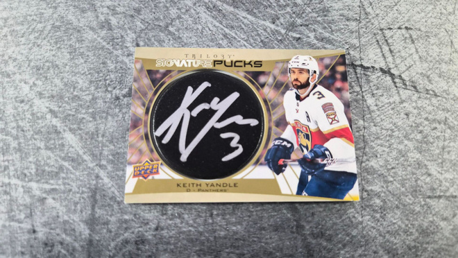 Keith Yandle 2020-21 Trilogy Signature Pucks