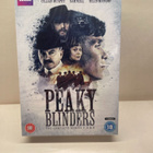 PEAKY BLINDERS COMPLETE SERIES 1,2&3 (UUSI, MUOVEISSA) - pikkukuva 1