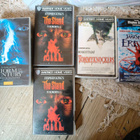 Stephen King VHS-paketti (5 kasettia) – Tukikohta 1&2, Kolku - pikkukuva 1