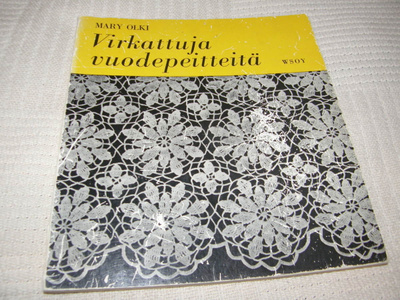 Mary Olki Virkattuja vuodepeitteitä