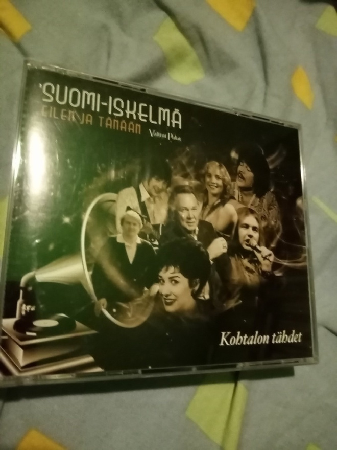 3CD  SUOMI-ISKELMÄ EILEN JA TÄNÄÄN : KOHTALON TÄHDET