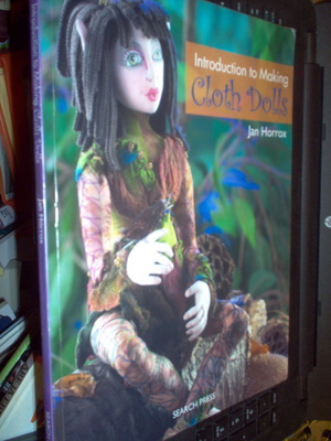 Horrox : Introduction to Making Cloth Dolls ( SIS POSTIKULU