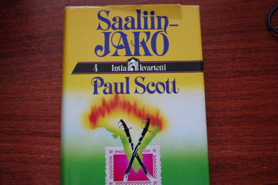 Paul Scott: Saaliinjako (1986), yli 650 sivua!