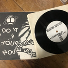 Inside Out – Do It Yourself Nose Job 7" - pikkukuva 1