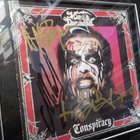 KING DIAMOND TAULU KOLMELLA NIMMARILLA - pikkukuva 2