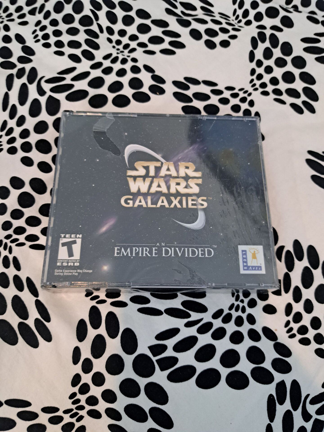 Star Wars Galaxies: An Empire Divided 3-Disc PC CD-ROM game