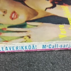 K.T. McCall: Varo vaaleaverikköä (1962) - pikkukuva 2