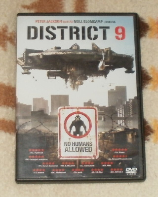 DISTRICT 9 ~ Neill Blomkamp ~ DVD naarmuton M-