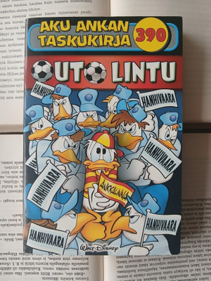 Aku Ankan taskukirja 390: Outo lintu