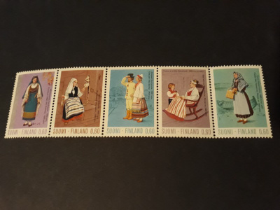 1973  Kansanpuvut 5-rivilö  ++