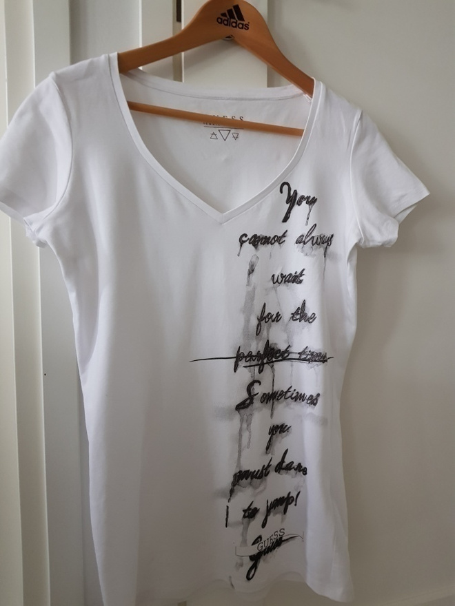 Ihana Guess printtipaita