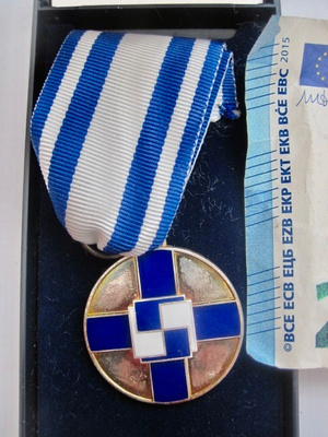 VANHA Ansiomitali Suomalasuuden Liitto Hopealuokka Nro 7