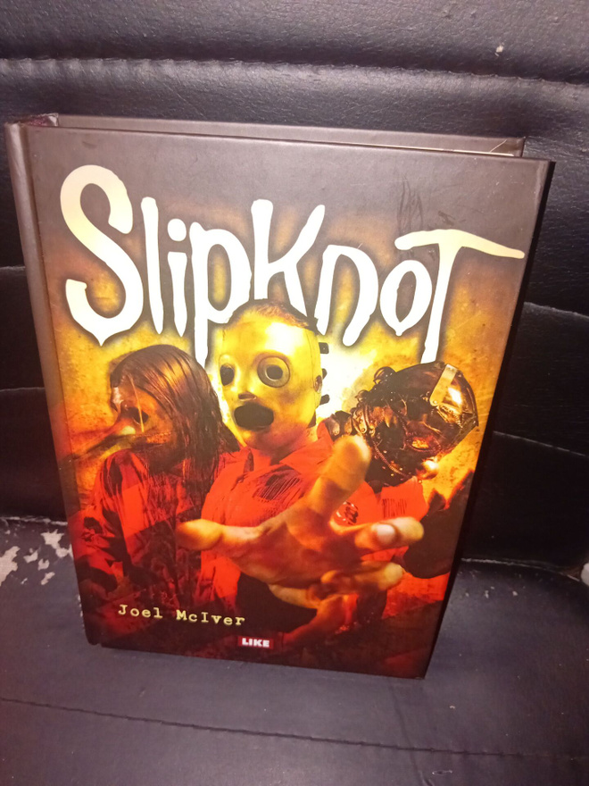 Joel McIver : Slipknot ( SIS POSTIKULU )