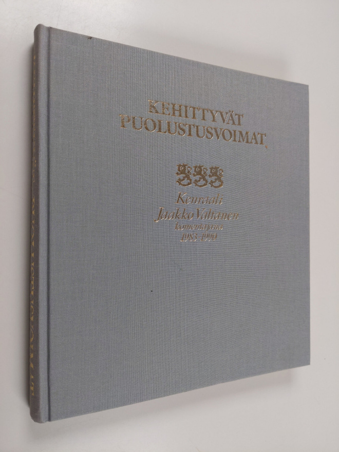 Jan ym. (toim.neuvosto) Klenberg : Kehittyvät puolustusvo...