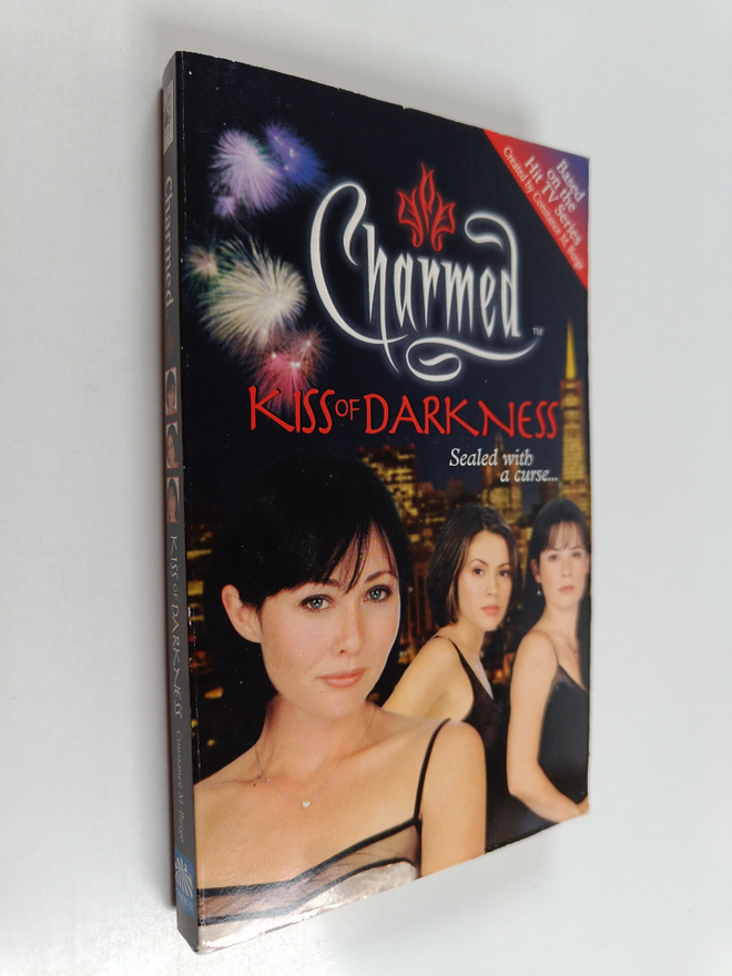 Constance M. Burge ym. : Kiss of Darkness