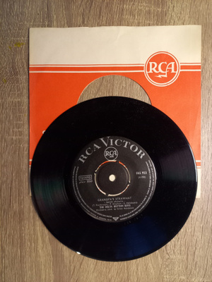 Single The Delta Rhythm Boys - GRANDPA`S STRAWHAT /...