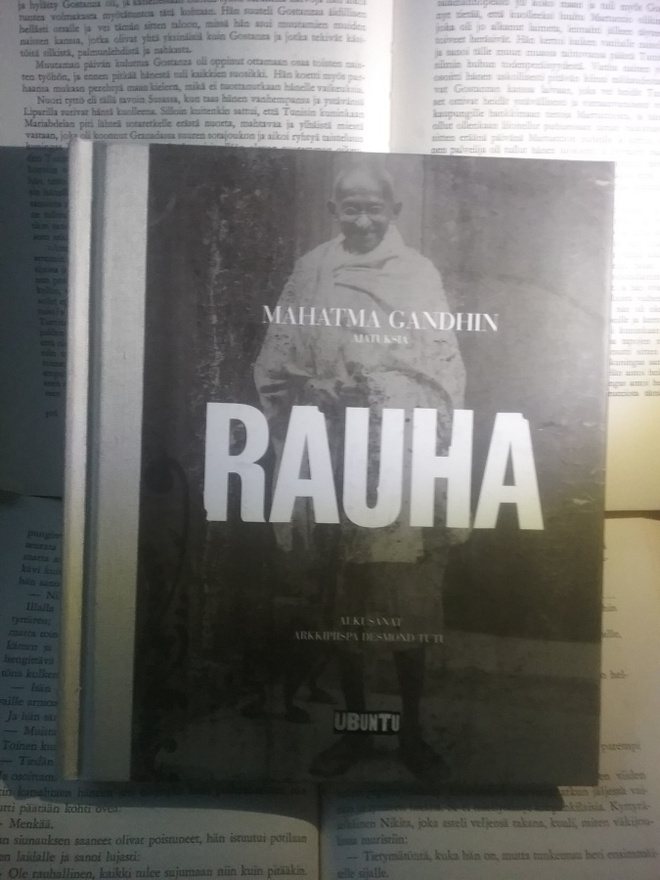 Mahatma Gandhin ajatuksia: Rauha (sid.)