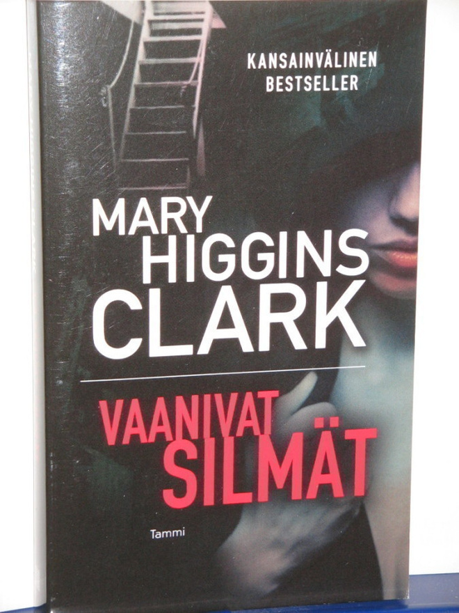 Mary Higgins Clark : VAANIVAT SILMÄT