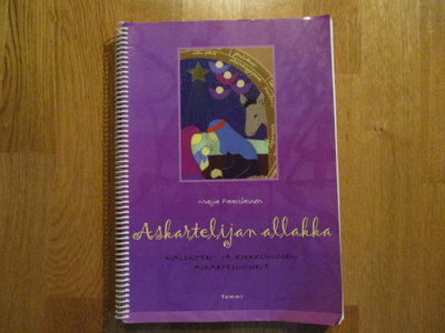 Maija Paavilainen ASKARTELIJAN ALLAKKA Kalenteri- ja kirkkov