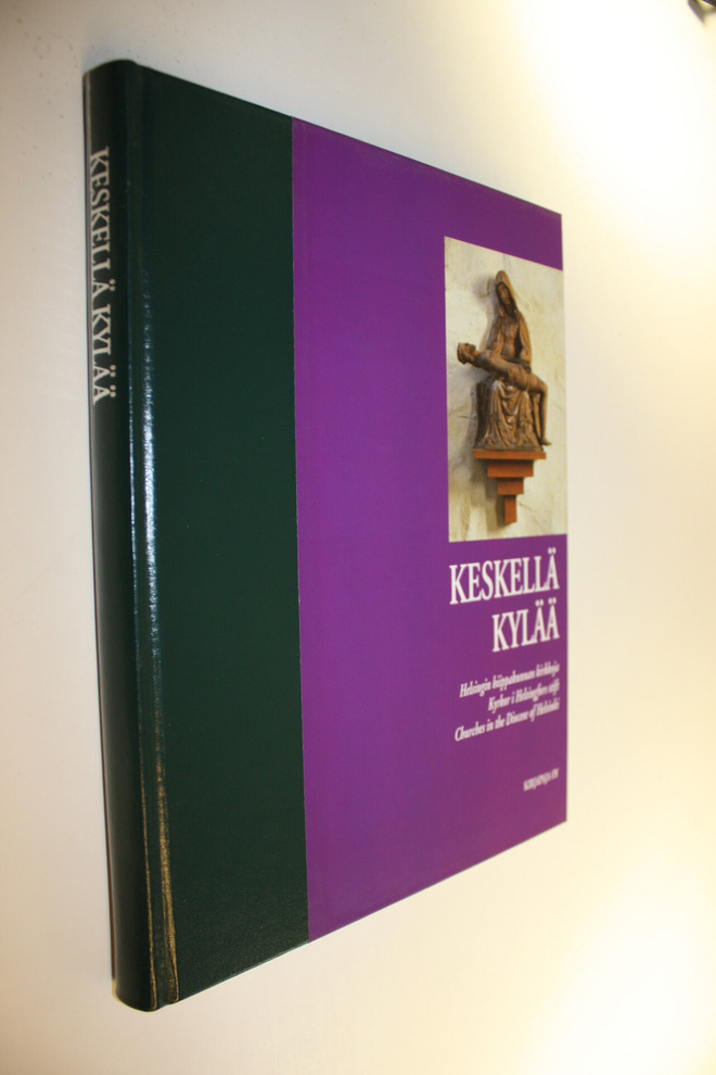 Seppo J. J. (valokuvat) Sirkka : Keskellä kylää : Helsing...