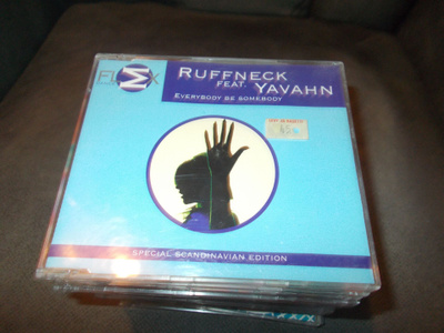 CDM RUFFNECK ft YAVAHN ** EVERYBODY BE SOMEBODY **