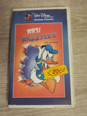 Aku äksyilee VHS Walt Disney Cartoon Classics
