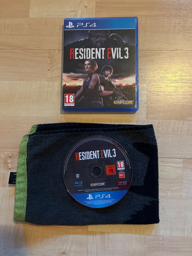 Resident Evil 3 (PS4)(PAL)(CIB)