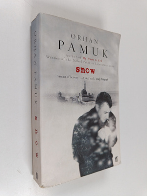 Orhan Pamuk : Snow