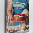 Emelie Hallbäck : Prinsesstårtor & annat kalasenkelt att ... - pikkukuva 1