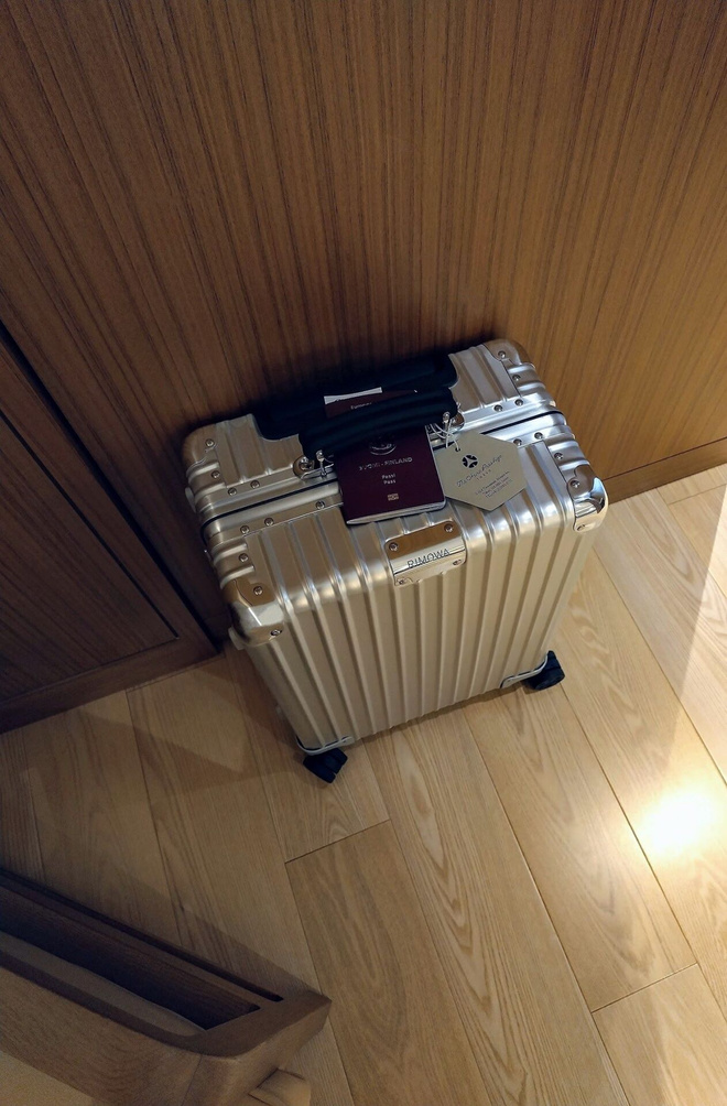 New Rimowa classic plus