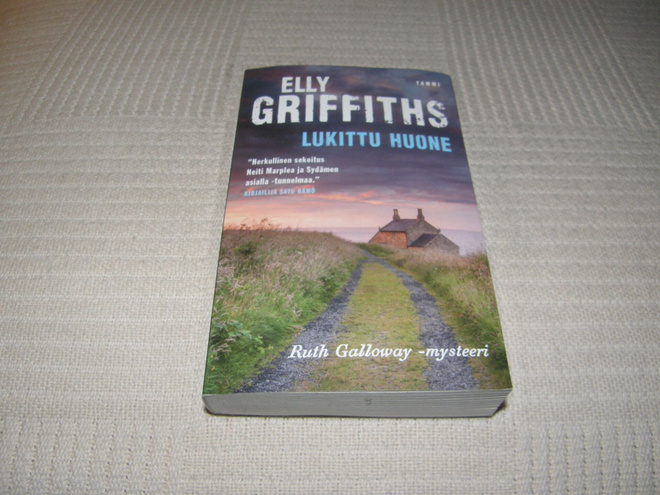 Elly Griffiths Lukittu huone -pok