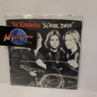 THE RUNAWAYS - SCHOOL DAYS/WASTED EX+/EX+ UK 1977 7" - pikkukuva 1